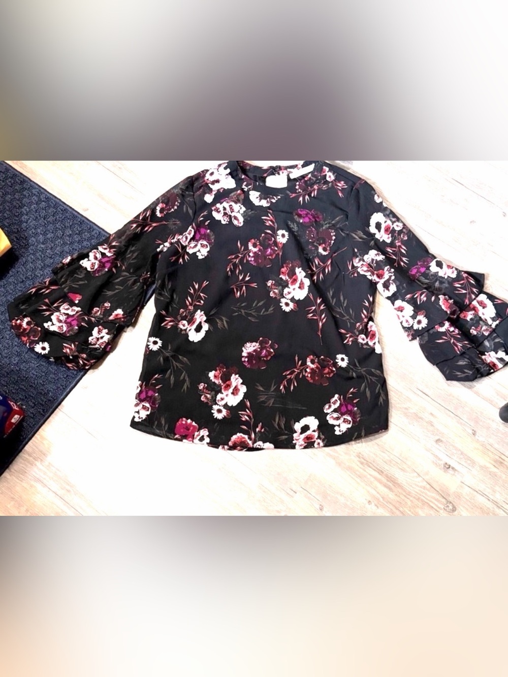 Dex Black Floral Print Multi-Tier Ruffle Sleeve Blouse Size Large